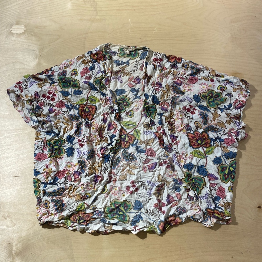 Style Rack Short Sleeve Cardigan Medium (LF)